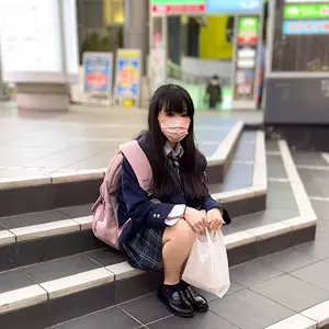 「trc070 グレーパンツちゃん」のサムネイル画像
